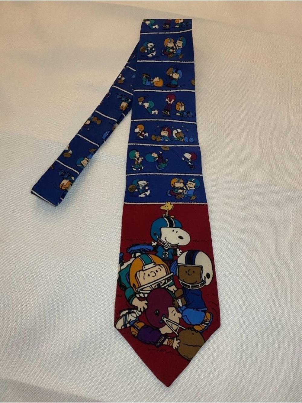 Peanuts Men's Tie in Blue & Red with Snoopy Football Motif
